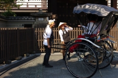 Rikscha Fahrer / Riksha drivers, Japan